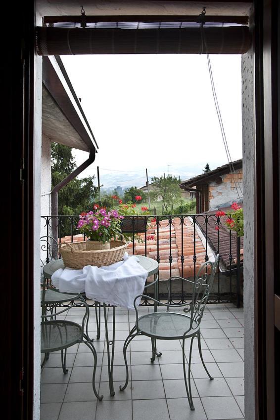 La Corte Di Nando Varzi Exterior foto